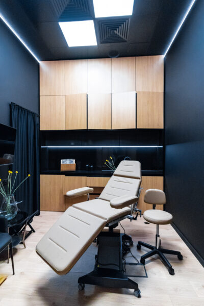 Дизайн меблів для кабінетів Kaminskyi Clinic